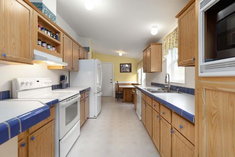 Tiny photo for 5290 Goodrich Highway, Oakland, OR 97462 (MLS # 220211932)