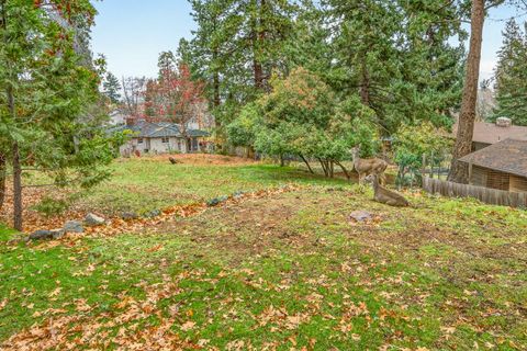 Tiny photo for 770 Elkader Street, Ashland, OR 97520 (MLS # 220212278)