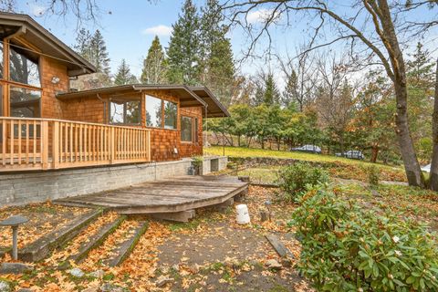 Tiny photo for 770 Elkader Street, Ashland, OR 97520 (MLS # 220212278)
