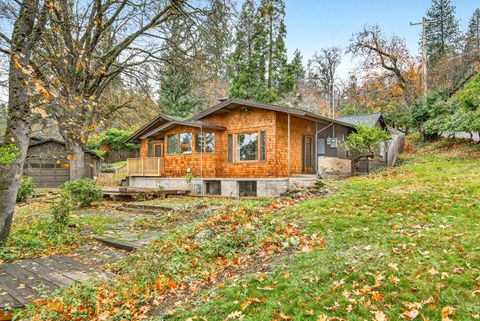 Tiny photo for 770 Elkader Street, Ashland, OR 97520 (MLS # 220212278)