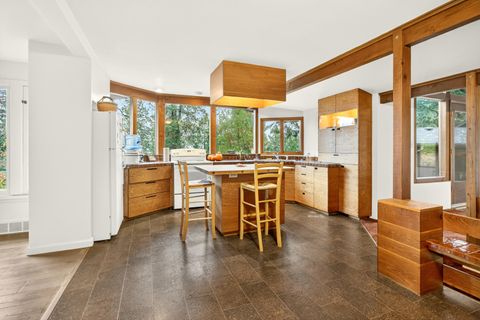 Tiny photo for 770 Elkader Street, Ashland, OR 97520 (MLS # 220212278)