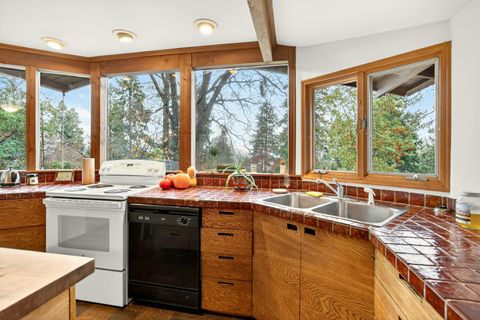 Tiny photo for 770 Elkader Street, Ashland, OR 97520 (MLS # 220212278)