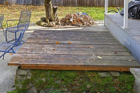 Tiny photo for 415 E C Street, Jacksonville, OR 97530 (MLS # 220211954)