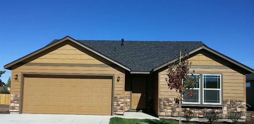 Edgewood plan. Spacious open concept living with vaulted ceilings in greatroom, kitchen and master. Dual sinks in master, walk in closets, stainless appliances, back yard landscaping and RV parking ready to move in!!! Last one in Emily, can't find anywhere else under 196,000!!!!!