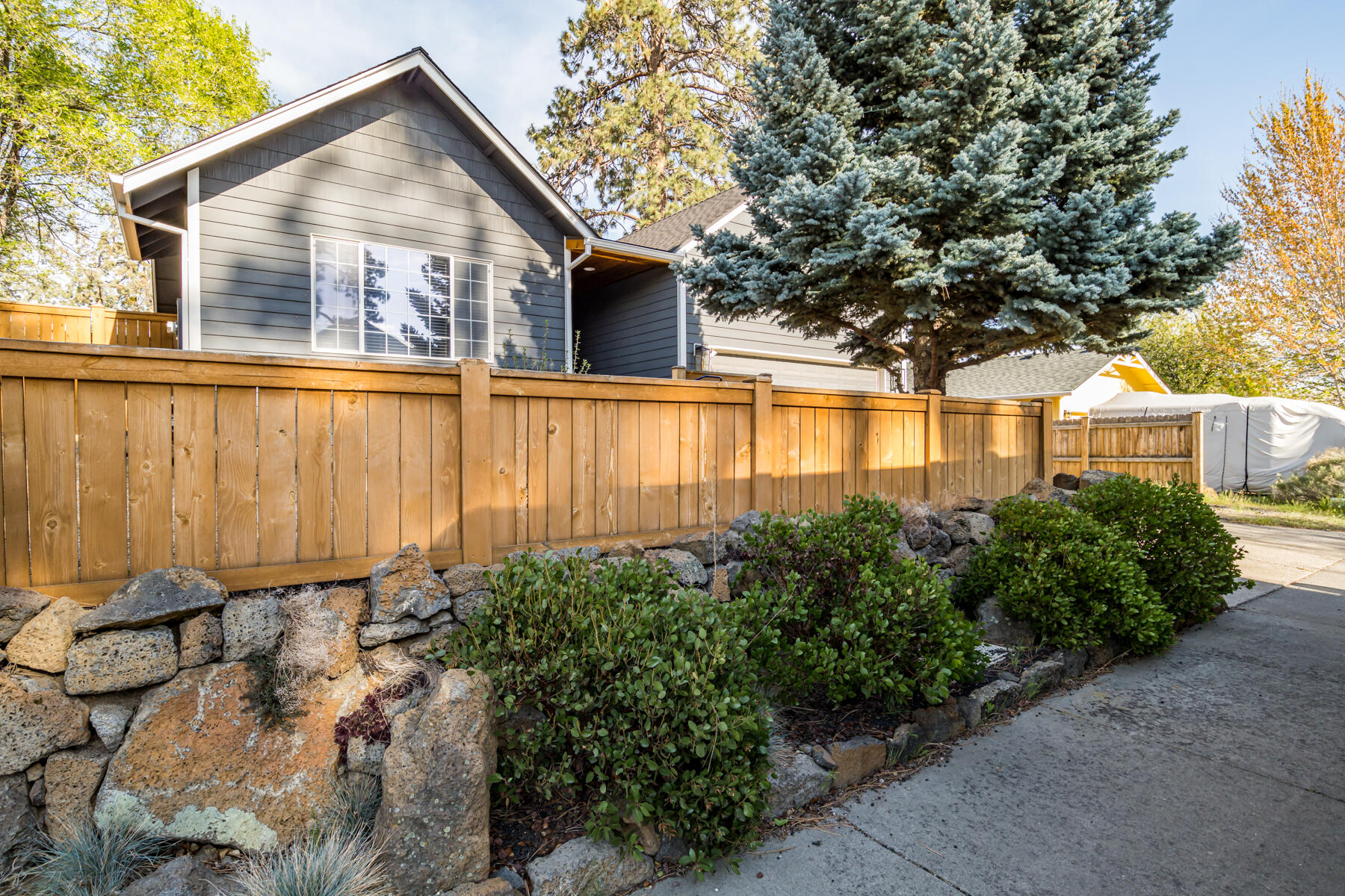 210 NE Alpenview Lane