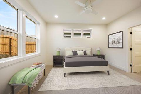 Tiny photo for 566 Coffee Lane, Ashland, OR 97520 (MLS # 220217584)