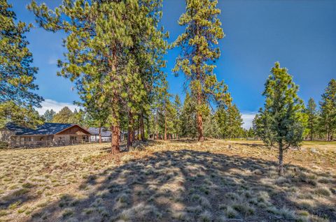 Tiny photo for 60882 Grand Targhee Drive, Bend, OR 97702 (MLS # 220217454)