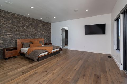 Tiny photo for 16990 SW Grandview Road, Powell Butte, OR 97753 (MLS # 220217160)