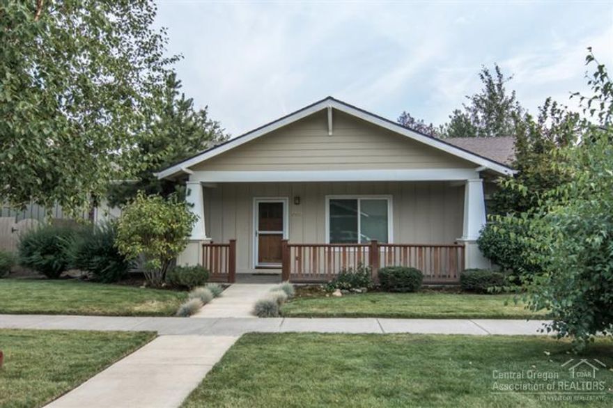 Charming Craftsman Singe Level in Foxborough. Open floor plan features gas fireplace with slate surround and built in shelves. Kitchen provides lots of storage, separate pantry, large island and tiled countertops. Formal dining room with built-in shelves off slate entry. Yard is fenced and landscaped with sprinkler system.