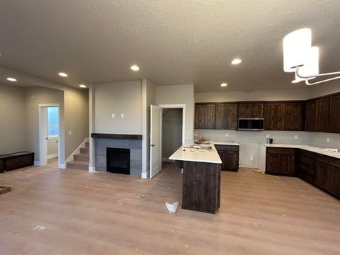 Tiny photo for 4076 SW 39th Street #Lot 31, Redmond, OR 97756 (MLS # 220216734)