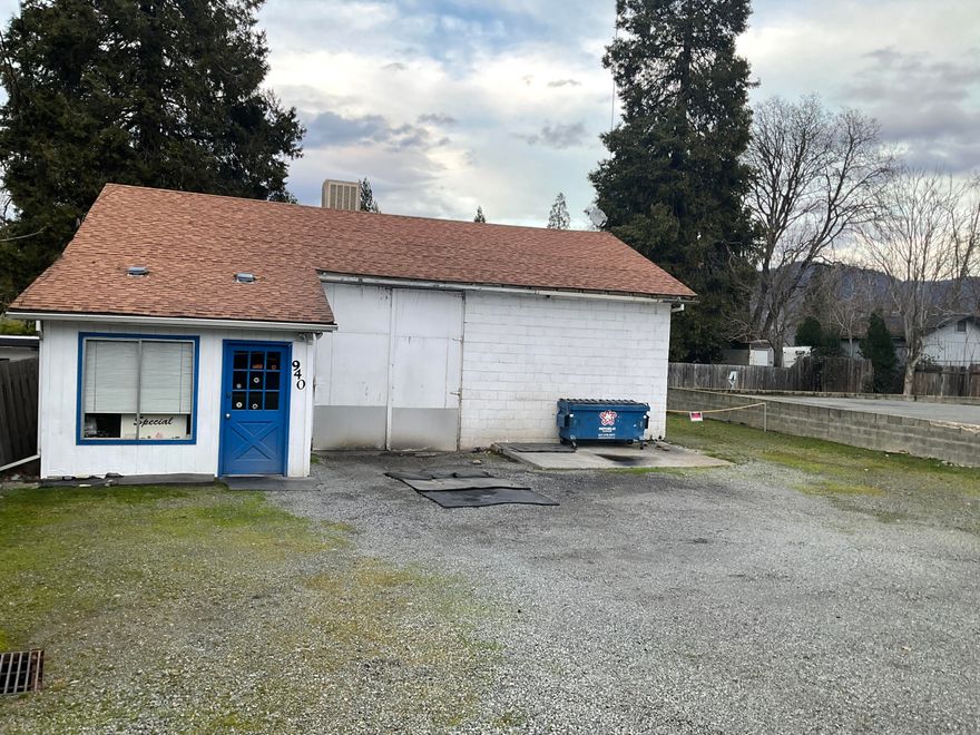 This is a great commercial property with long term tenants.  It is currently an auto detail shop.
Do NOT disturb the tenants.