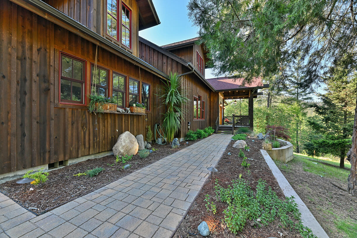 2611 Foots Creek Road