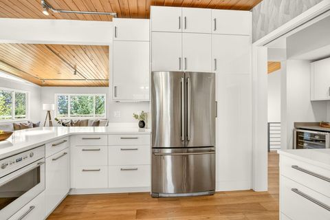 Tiny photo for 1005 Timberline Terrace, Ashland, OR 97520 (MLS # 220219269)