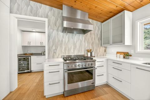 Tiny photo for 1005 Timberline Terrace, Ashland, OR 97520 (MLS # 220219269)