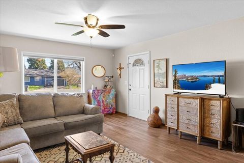 Tiny photo for 1459 SW Silver Maple Way, Grants Pass, OR 97526 (MLS # 220217646)