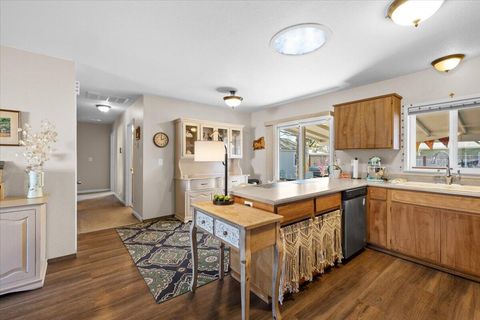 Tiny photo for 1459 SW Silver Maple Way, Grants Pass, OR 97526 (MLS # 220217646)