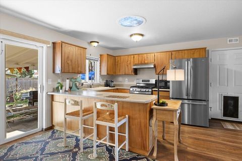 Tiny photo for 1459 SW Silver Maple Way, Grants Pass, OR 97526 (MLS # 220217646)