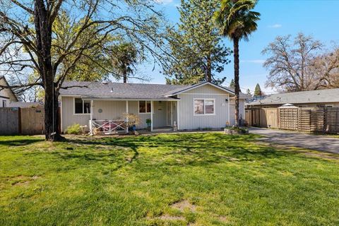 Tiny photo for 1459 SW Silver Maple Way, Grants Pass, OR 97526 (MLS # 220217646)