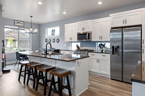 Tiny photo for 51977 Musket Drive, La Pine, OR 97739 (MLS # 220217575)