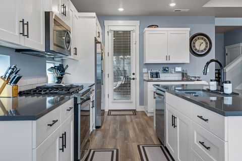 Tiny photo for 51977 Musket Drive, La Pine, OR 97739 (MLS # 220217575)