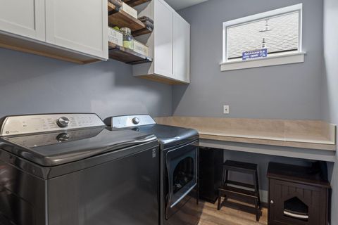 Tiny photo for 51977 Musket Drive, La Pine, OR 97739 (MLS # 220217575)