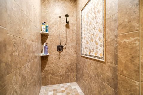 Tiny photo for 5907 NE Timber Lane, Prineville, OR 97754 (MLS # 220213058)