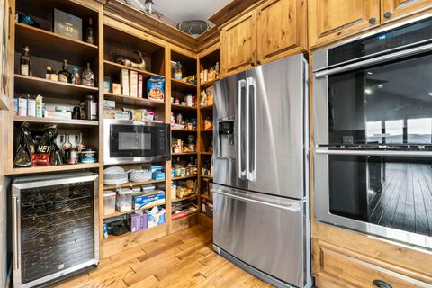 Tiny photo for 5907 NE Timber Lane, Prineville, OR 97754 (MLS # 220213058)