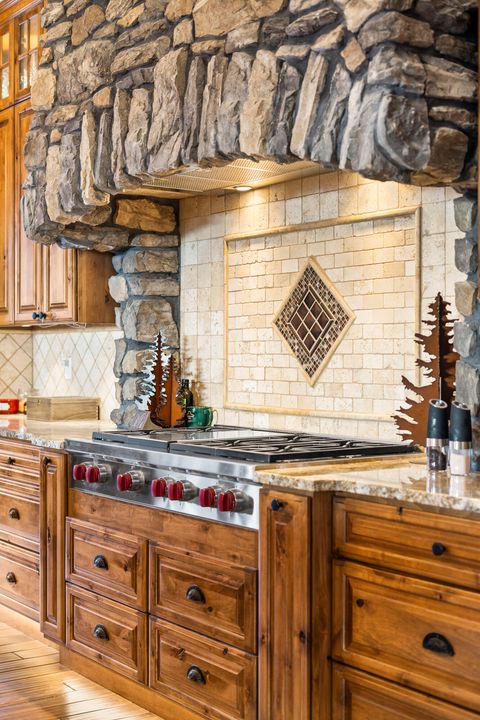 Tiny photo for 5907 NE Timber Lane, Prineville, OR 97754 (MLS # 220213058)