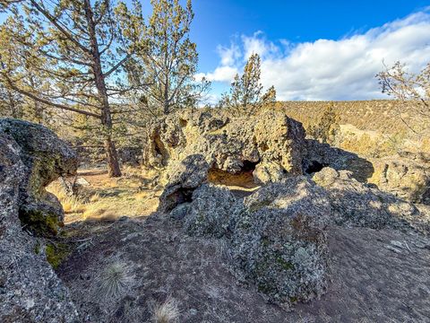 Tiny photo for 5907 NE Timber Lane, Prineville, OR 97754 (MLS # 220213058)