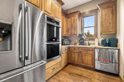 Tiny photo for 5907 NE Timber Lane, Prineville, OR 97754 (MLS # 220213058)