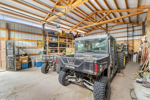 Tiny photo for 5907 NE Timber Lane, Prineville, OR 97754 (MLS # 220213058)