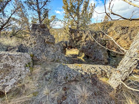 Tiny photo for 5907 NE Timber Lane, Prineville, OR 97754 (MLS # 220213058)
