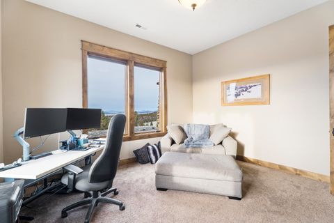 Tiny photo for 5907 NE Timber Lane, Prineville, OR 97754 (MLS # 220213058)