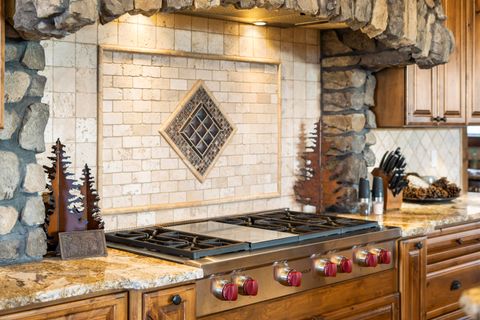 Tiny photo for 5907 NE Timber Lane, Prineville, OR 97754 (MLS # 220213058)