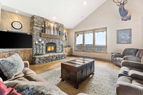 Tiny photo for 5907 NE Timber Lane, Prineville, OR 97754 (MLS # 220213058)