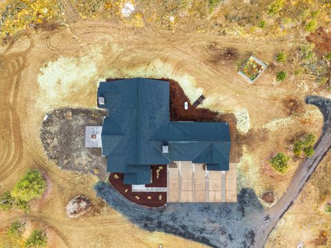 Tiny photo for 5907 NE Timber Lane, Prineville, OR 97754 (MLS # 220213058)