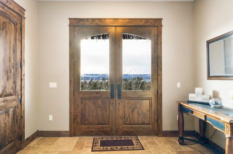 Tiny photo for 5907 NE Timber Lane, Prineville, OR 97754 (MLS # 220213058)