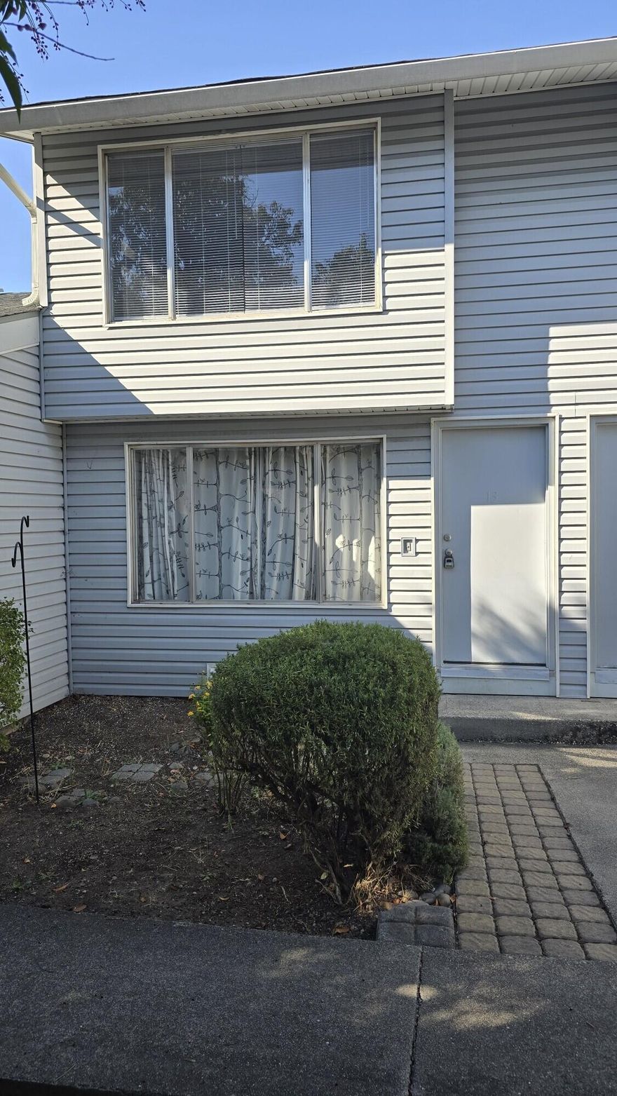 Sweet condo perfect for the first time homeowner! Features updated kitchen, stainless steel appliances, granite counters, can lighting, half bath downstairs, living room, 2 bedrooms and bathroom upstairs, indoor laundry hook ups, large windows for lots of natural light throughout, and 2 designated parking spaces. Close to shopping and medical. The HOA covers garbage, water, sewer, and exterior maintenance.