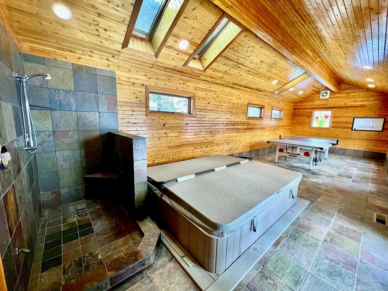 Fairway Point Villag - Residential