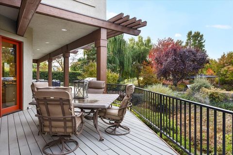 Tiny photo for 288 Island Pointe Drive, Medford, OR 97504 (MLS # 220211907)