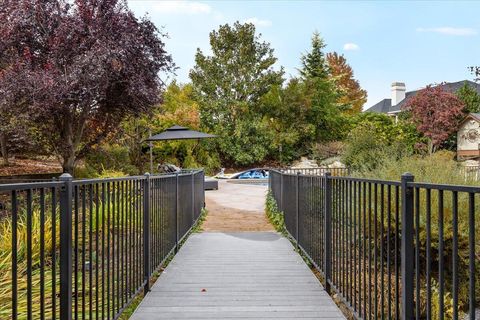 Tiny photo for 288 Island Pointe Drive, Medford, OR 97504 (MLS # 220211907)