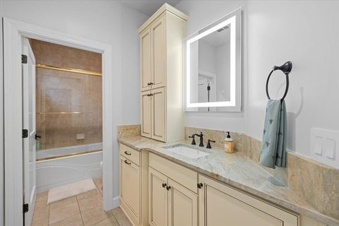 Tiny photo for 288 Island Pointe Drive, Medford, OR 97504 (MLS # 220211907)