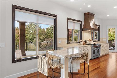 Tiny photo for 288 Island Pointe Drive, Medford, OR 97504 (MLS # 220211907)