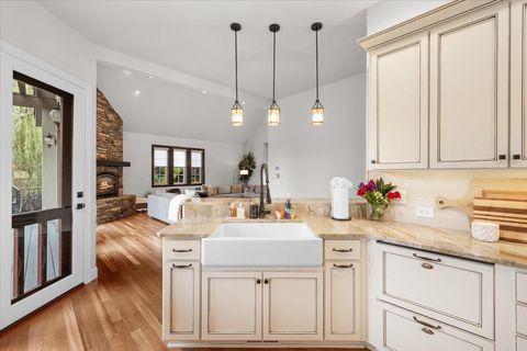 Tiny photo for 288 Island Pointe Drive, Medford, OR 97504 (MLS # 220211907)