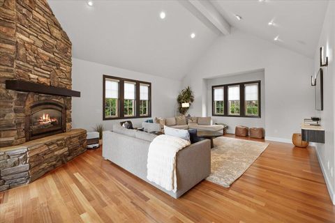 Tiny photo for 288 Island Pointe Drive, Medford, OR 97504 (MLS # 220211907)