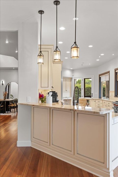 Tiny photo for 288 Island Pointe Drive, Medford, OR 97504 (MLS # 220211907)