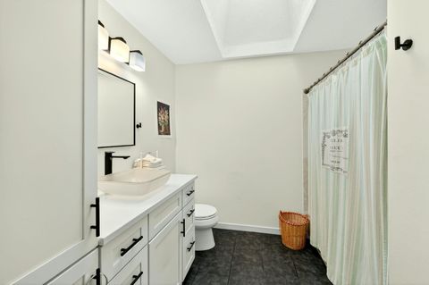 Tiny photo for 820 E Pebble Beach Drive, Ashland, OR 97520 (MLS # 220220038)