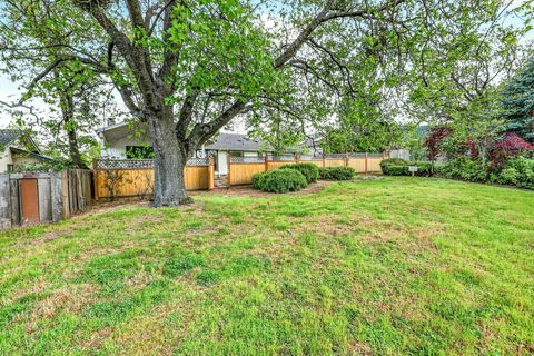 Tiny photo for 820 E Pebble Beach Drive, Ashland, OR 97520 (MLS # 220220038)