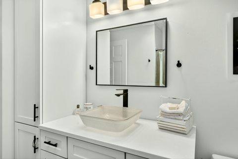 Tiny photo for 820 E Pebble Beach Drive, Ashland, OR 97520 (MLS # 220220038)