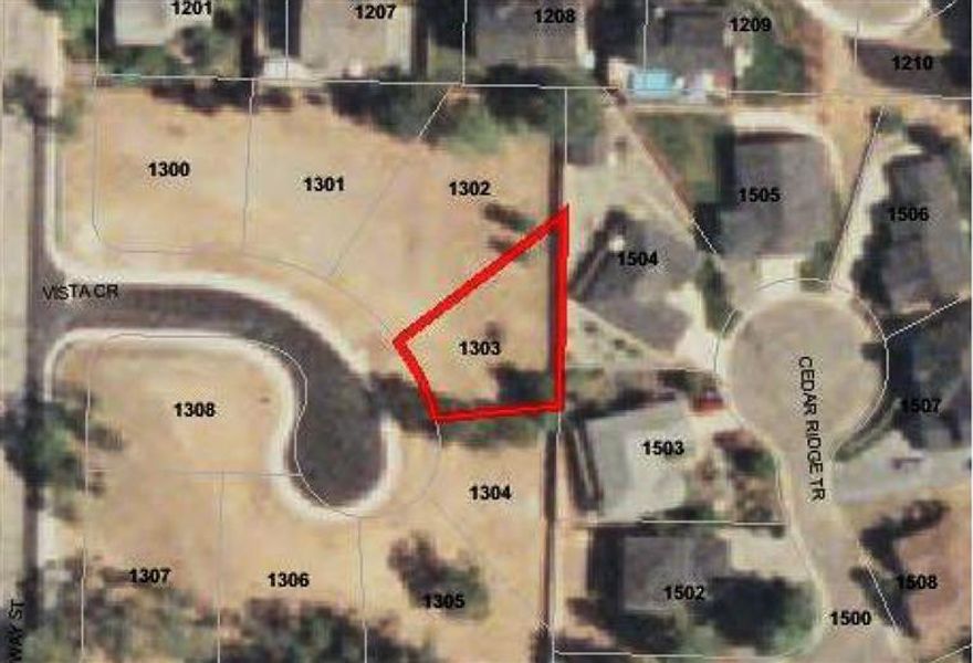 Here's a great lot located in a newer subdivision in the city of Rogue River. This .18 of an acre lot is on a cul de sac and the neighboring homes are all very nice. Come and build in this quiet retirement town.
